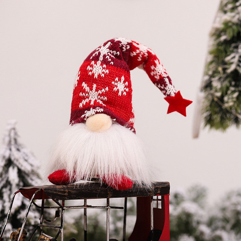 Glowing Knitted Christmas Gnomes